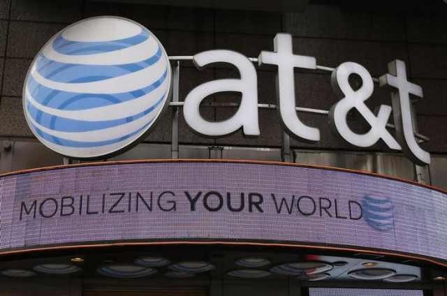 Gobierno de EEUU critica al juez que aprobó fusión de AT&T y Time Warner