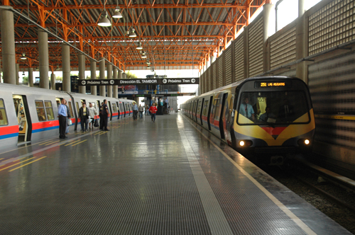 Metros de Los Teques y Valencia operarán en horario especial este viernes 25