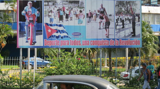 A falta de un “lobo feroz” que sirva al discurso oficial para convencer a los cubanos de apoyar el sistema, se apela a recordarles que el deporte, la salud, la educación y hasta la vida misma se la deben a la Revolución