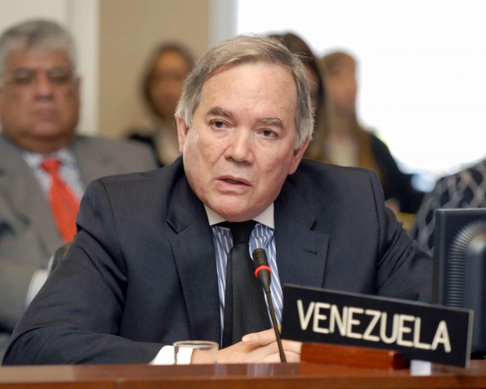 Chaderton relaciona respuesta diplomática colombiana a próximas elecciones de ese país