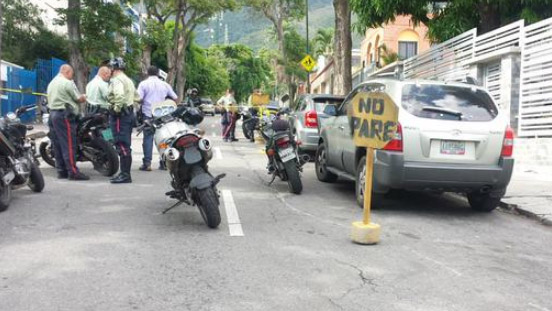 Abatido delincuente frente a la Clínica El Ávila de Caracas (FOTOS)