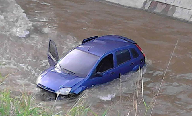 Hallan cadáver en el río Guaire a la altura de San Agustín (Foto)