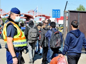 El frío comienza a instalarse mientras migrantes siguen llegando a Croacia