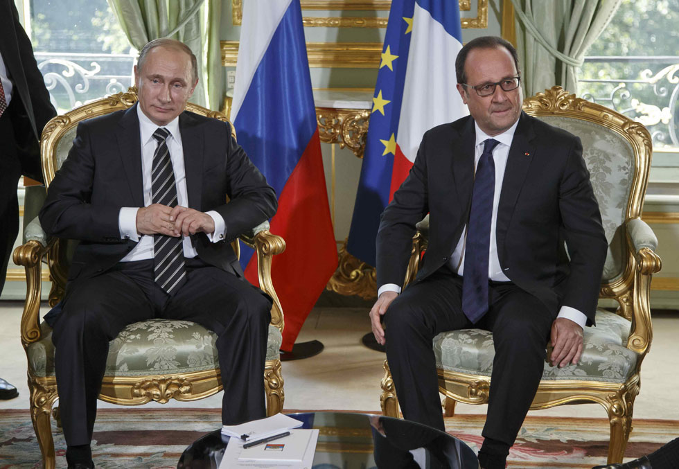 Hollande inicia su reunión con Putin sobre las crisis en Siria y Ucrania