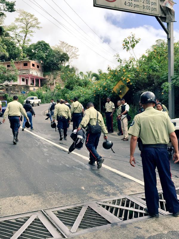 Dos delincuentes muertos y tres Polibaruta heridos dejó tiroteo en Hoyo de La Puerta