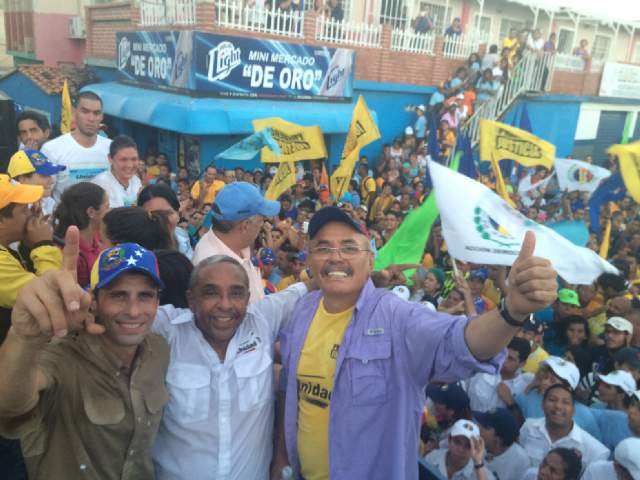 Una avalancha de la Unidad recorrió Piñonal con Ismael García y Capriles