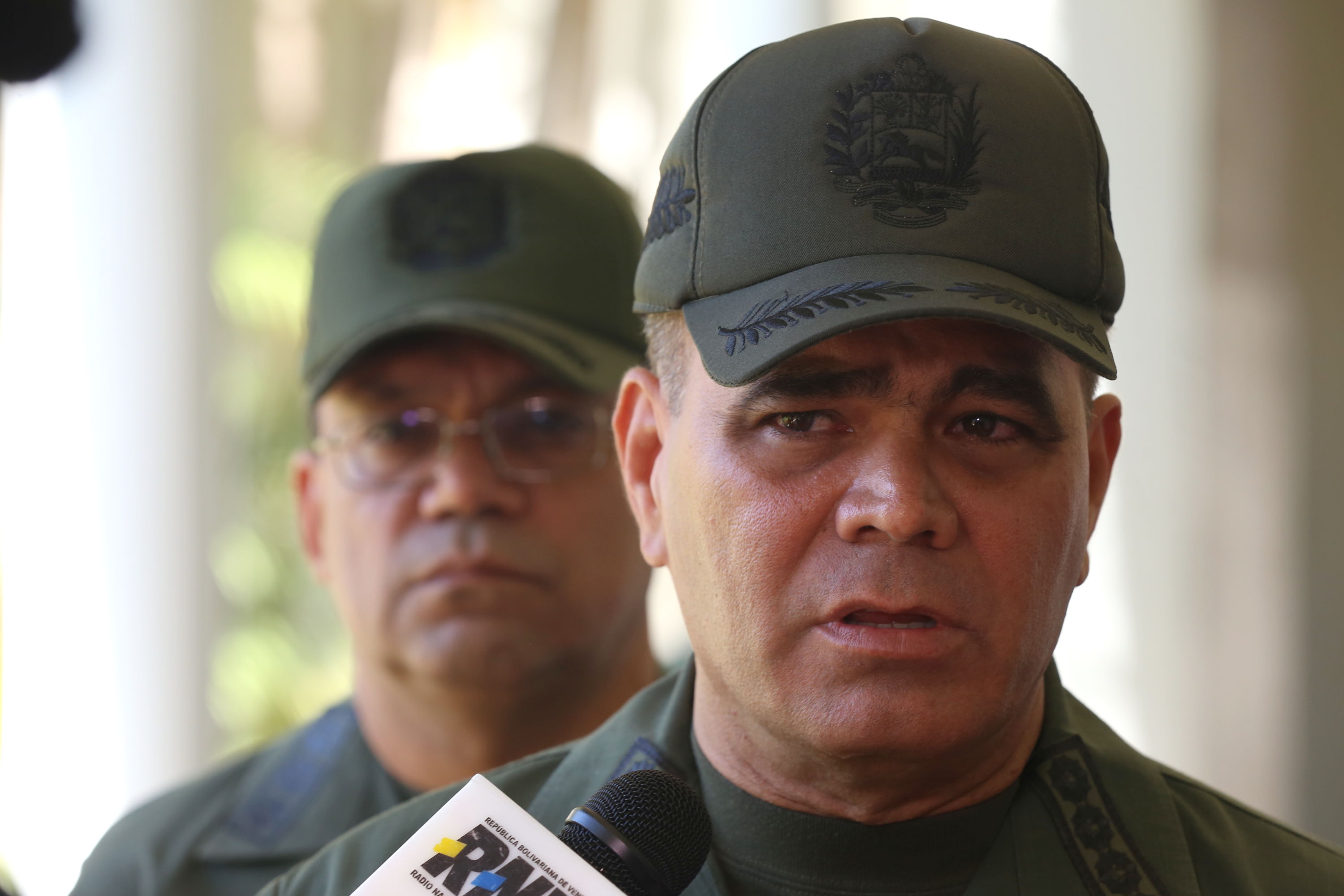 Padrino López denuncia que paramilitares podrían generar violencia en la frontera este 6D