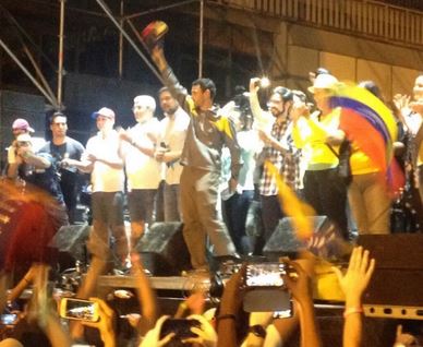 EN VIDEO: Multitudinario “y va a caer…” respaldó discurso de Capriles en Chacaíto