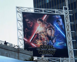 “Star Wars: The Force Awakens” camino del récord de recaudación en su estreno