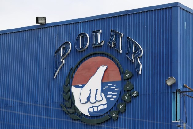 El logo corporativo de Empresas Polar es visto en una instalación de la compañía en Caracas, 30 de julio de 2015. REUTERS/Carlos Garcia Rawlins