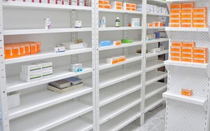 Crisis económica agravó escasez de medicamentos