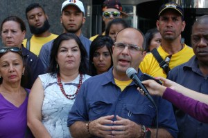 Millán: Está en proceso la acción más bochornosa de Maduro como es la venta de Venezuela a capitales extranjeros