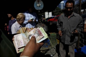 Medidas económicas de Venezuela no lograron mejorar su debilidad crediticia