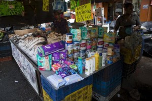 Más del 50% de los venezolanos se dedica al comercio informal