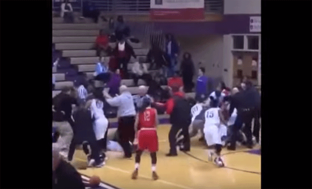 En Video: La tángana entre jugadoras de baloncesto de secundaria en EEUU