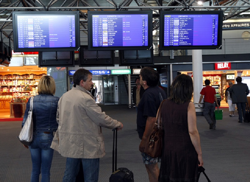 Anulan el 20 % de los vuelos en Francia por la huelga de controladores