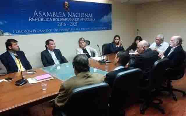 Comisión del Poder Popular y Medios de la AN recibió propuesta legislativa del CNP