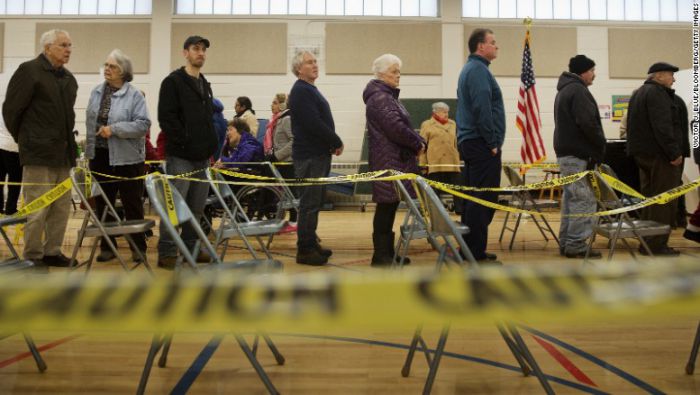 EEUU: Expectativa por resultados de primarias en Nueva Hampshire
