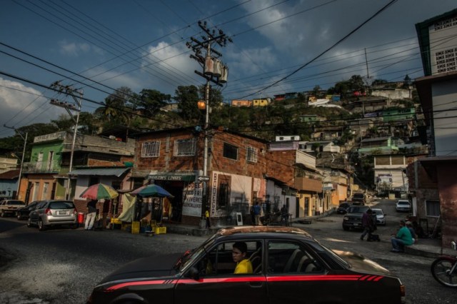 Una esquina en el trayecto entre Barquisimeto y Mérida, Venezuela. Foto: Meridith Kohut para The New York Times