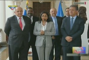 Delcy Rodríguez: Venezuela recibirá la presidencia pro témpore de Unasur en abril