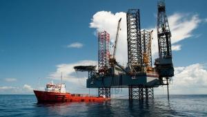 La petrolera italiana ENI anuncia que retrasará sus inversiones en Venezuela