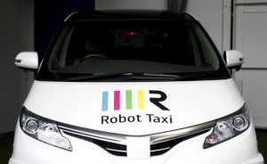 Empresa japonesa de taxis robots estudia asociarse con automotrices