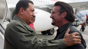 Las cinco teorías conspirativas sobre la muerte de Hugo Chávez