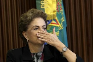 El mayor partido de Brasil decide este sábado si abandona el gobierno de Rousseff