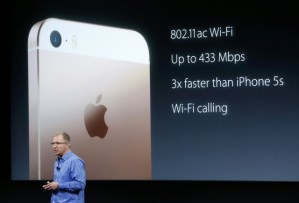 Apple presentó el iPhone SE, un teléfono dispuesto a romper el mercado (Fotos)