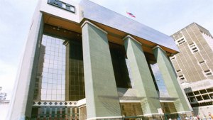 Ministerio de Banca y Finanzas suspendió emisión de deuda interna