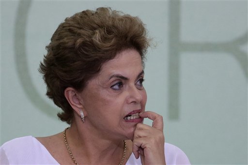 Rousseff no comparecerá ante la comisión del Senado que la juzga