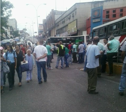 Paro de transporte en Guatire