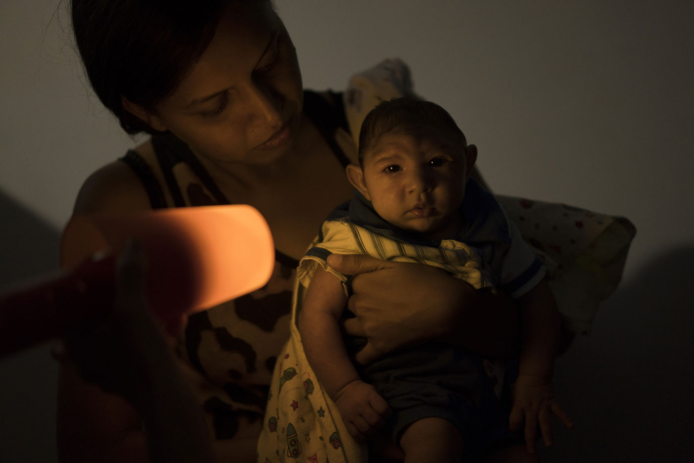Zika puede afectar a decenas de miles de bebés en América Latina