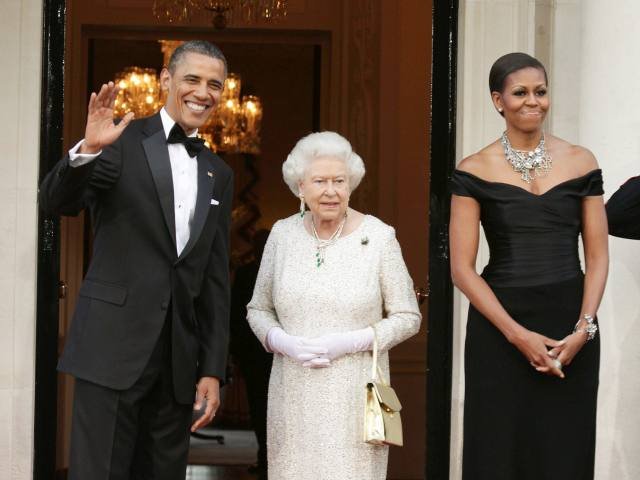 Isabel II y los duques de Cambridge recibirán el viernes a los Obama