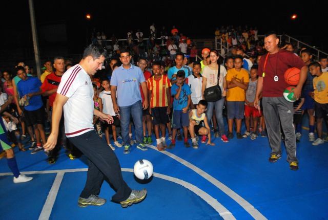 Con recuperación de canchas contribuimos a bajar la violencia