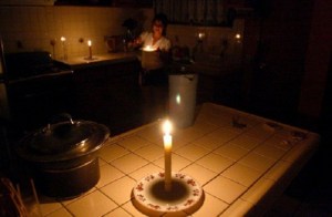 Reportan varias zonas sin luz en Chacao