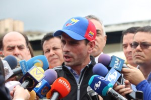 Capriles: El pueblo no tiene miedo y quiere validar sus firmas