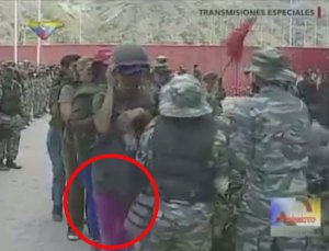 Esta fue la “guachafita” que se armó en pleno ejercicio militar (Video+pilla esos leggings)