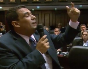 Mateus al chavismo: No le tienen lealtad a Maduro, les importa es el poder