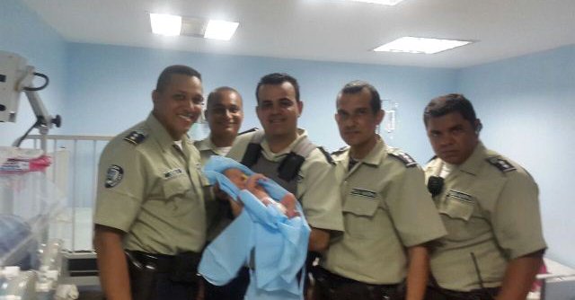 Funcionarios de Polimaracaibo hallan a una bebé abandonada en antiguo hotel