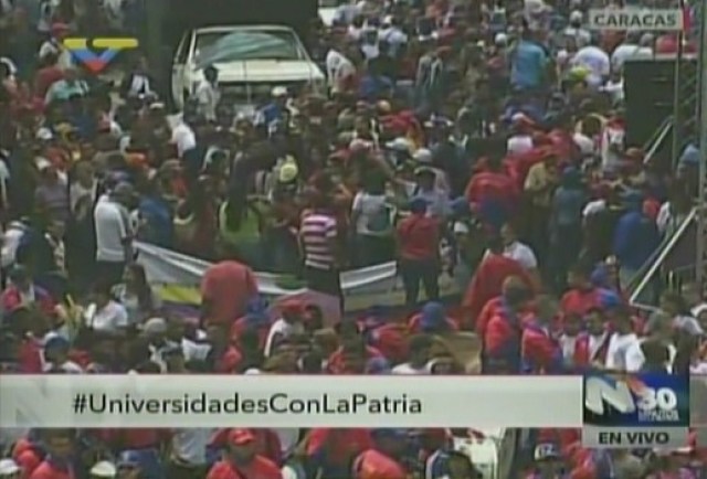 Marcha de universitarios en Plaza Venezuela