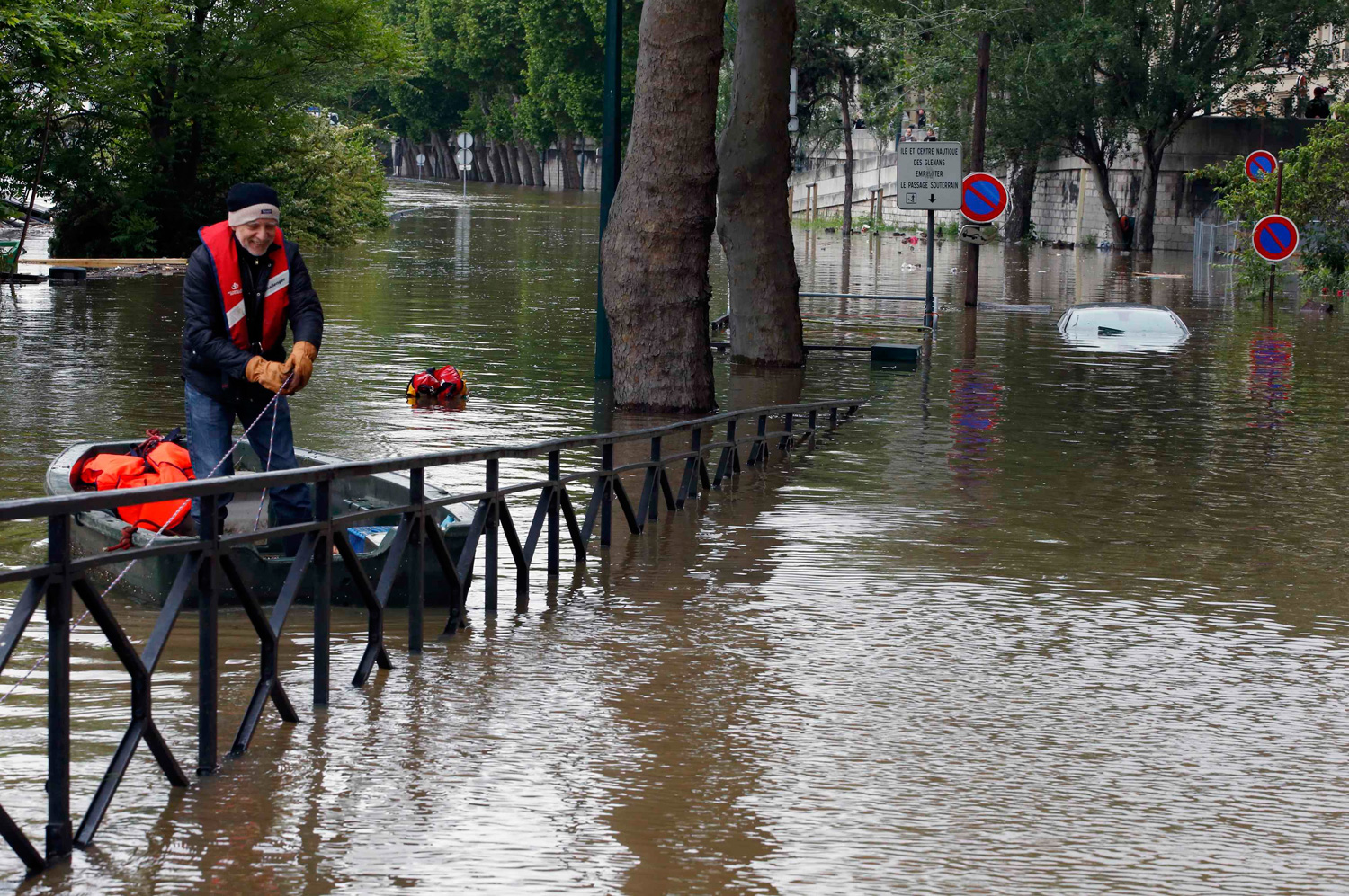 París en estado de alerta ante la mayor crecida del Sena en 30 años