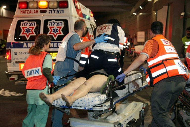 Al menos 3 muertos en un ataque en un centro comercial de Tel Aviv