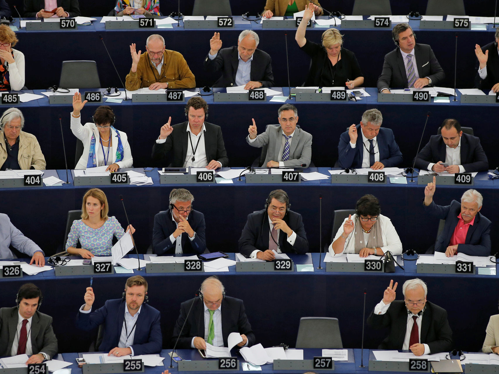Eurodiputados advierten que no reconocerán una asamblea constituyente ilegal