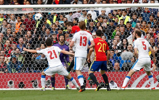 Football Soccer - Spain v Czech Republic - EURO 2016 - Group D - Stadium de Toulouse, Toulouse, France - 13/6/16 Spain's Gerard Pique scores their first goal REUTERS/Albert Gea Livepic