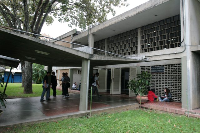 A sus 295 años, la UCV ha prevalecido y prevalecerá