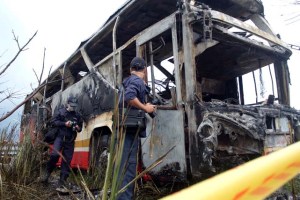 Al menos 26 muertos en un accidente de autobús en Taiwán (Fotos)