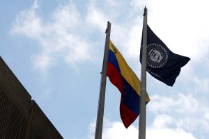 Gobierno de Maduro relaja normas cambiarias para exportadores privados