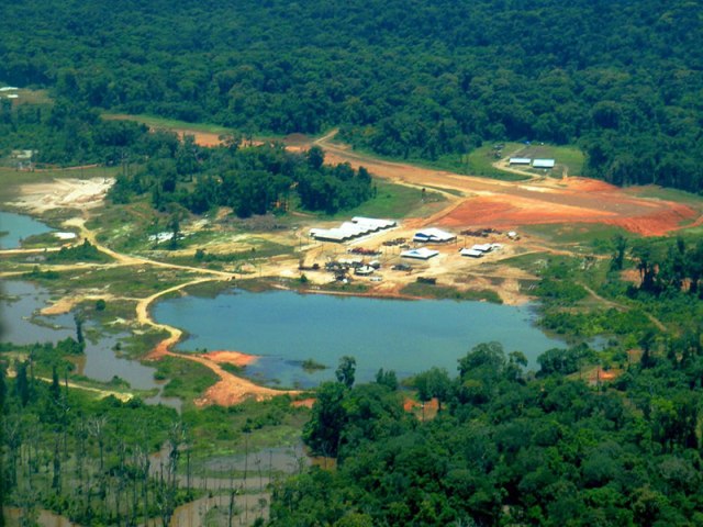 Vista aérea de la instalaciones en la mina Toroparu en el Esequibo / foto Sandspring