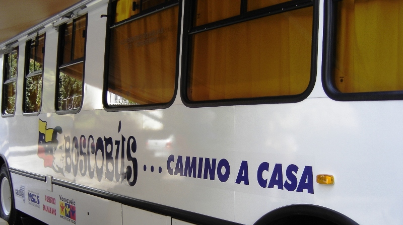 Banesco renovó apoyo al Programa BoscoBus